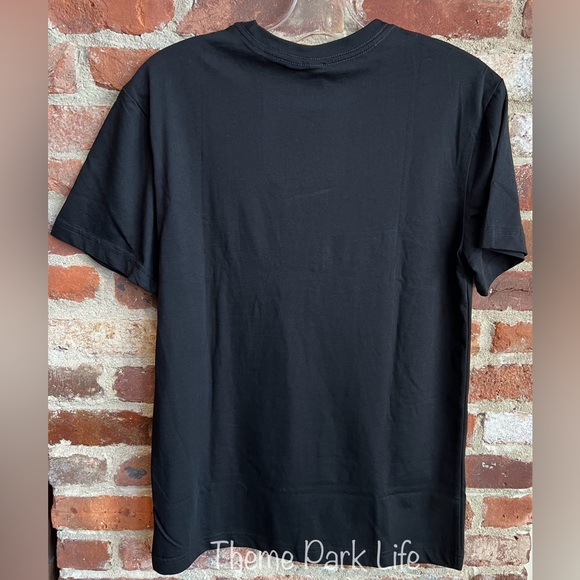 Walt Disney World Parks Mickey Gang Cinderella Castle Fireworks Adult T-Shirt - Picture 2 of 2